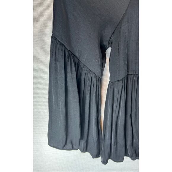 Jennifer Lopez JLO Black Flowy Peplum Blouse Bell Sleeve XXL Dark Romantic - Picture 10 of 10